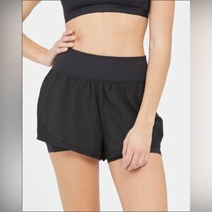 Spanx Get Moving Short Black Womens Size M